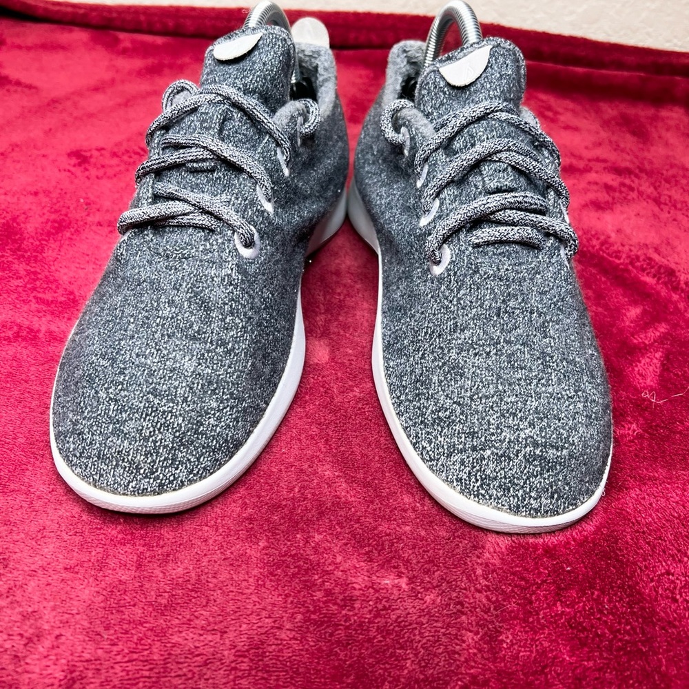 Allbirds wool runners  women’s size 9